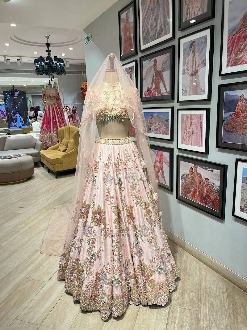 KALKI Flagship Store Santacruz