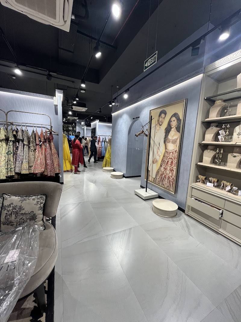 KALKI Flagship Store Santacruz