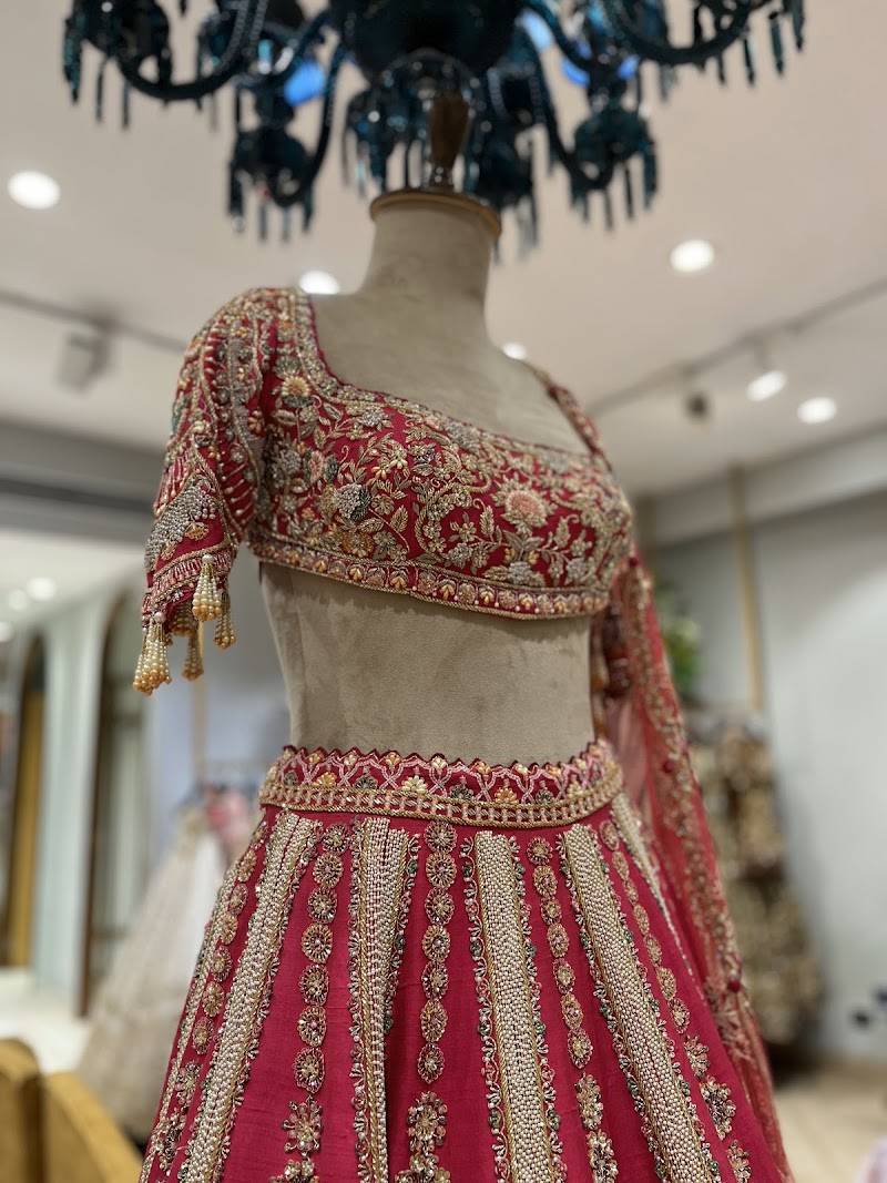 KALKI Flagship Store Santacruz